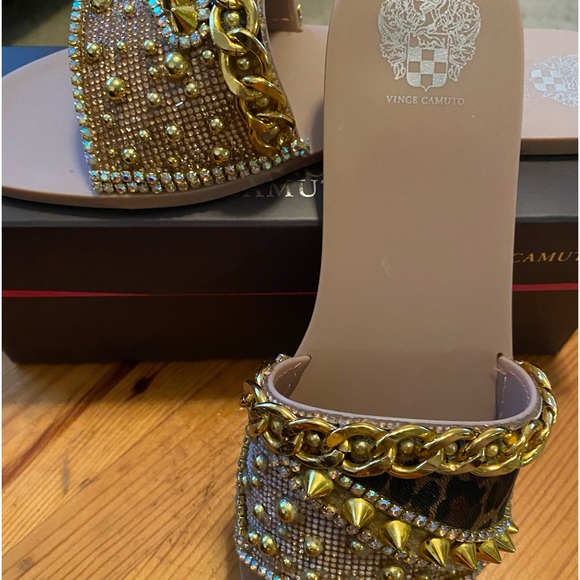 Vincent Camuto Blush Upscale Blinged-Out Jellie Sandals - Picture 4 of 8